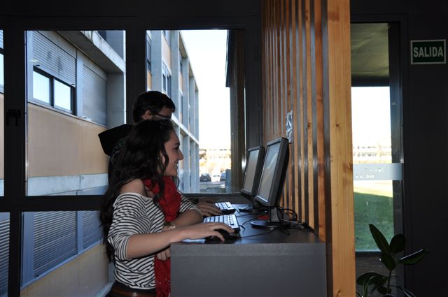 Colegio_cuenca_Residence_computer_wifi