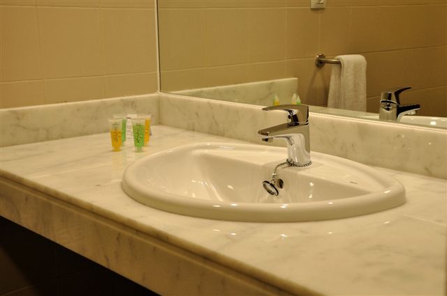 University_Residential_Halls_Bathroom